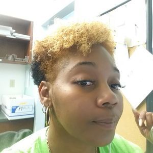 Meet your Posher, April